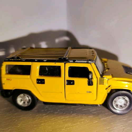 Hummer H2 1/46 used Maisto