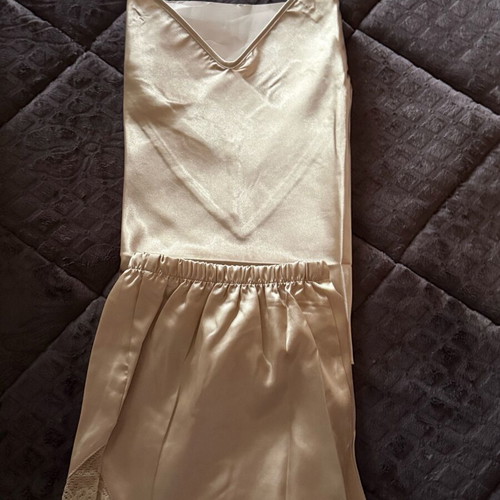 Sleepwear set shorts and tank top size L new