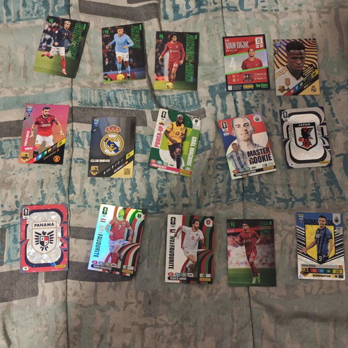 Panini Adrenalyn football cards, set of 75