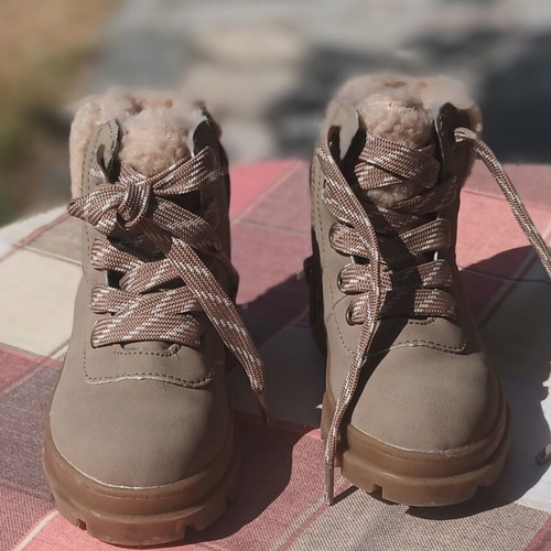 H&M waterproof boots with warm lining like new, size 24, beige