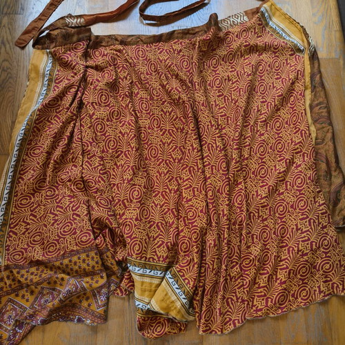 Indian silk blend skirt like new, worn both ways, colorful