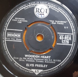 ELVIS PRESLEY ~ WOODEN HEART / TONIGHT IS SO RIGHT FOR LOVE (1961 RCA 7" single αυθεντική UK έκδοση)