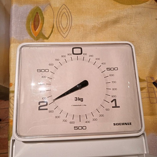 Kitchen scale unused