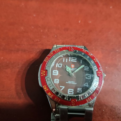 Swiss Army ανδρικό ρολόι κουαρζ καινούργιο με μεταλλικό μπρασελέ