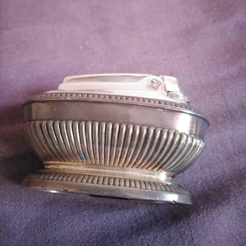 Ronson Collectible Silver Plated Lighter used, luxury material