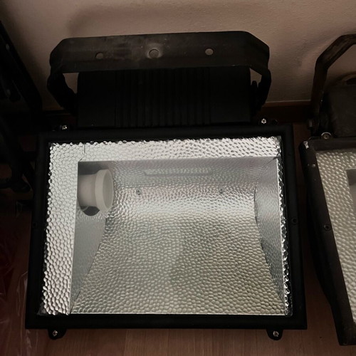 Floodlights used, 2 pcs 400 watt