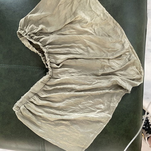 Skirt shorts size M, airy, khaki, like new
