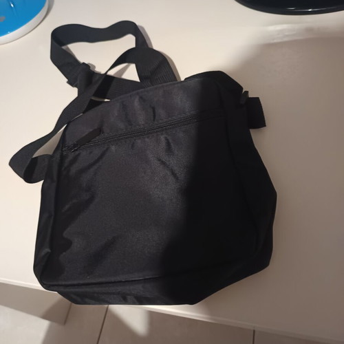 Jordan shoulder bag like new, black and red