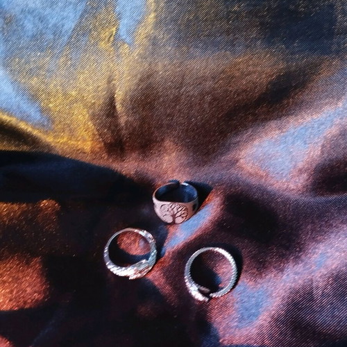 Rings like new, silver, size 17, set of 3