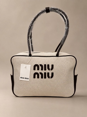 Miu Miu bag new, beige handbag