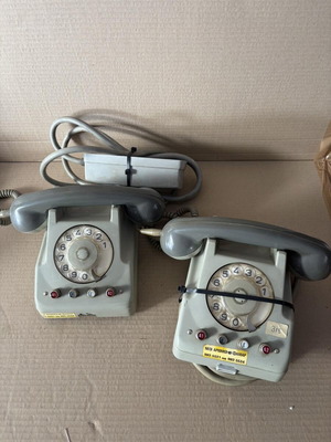 Corded home phones, set of 4, grey