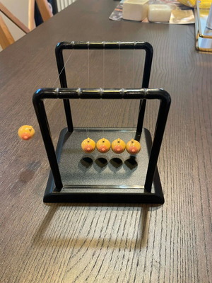 Newton’s Cradle εκκρεμές Boob Edition σαν καινούργιο