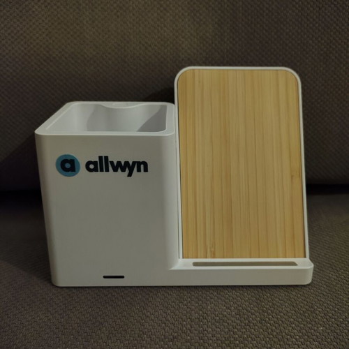 Wireless Charging Station model RD1015-02 new with bamboo pencil holder