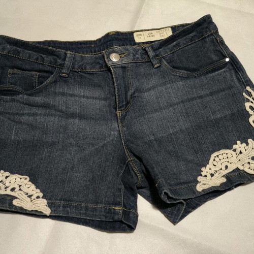 Set of 2 midi skirts and denim shorts like new