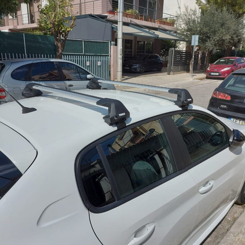 Thule WingBar Edge Roof Bars 95cm with 720500 Bases like new