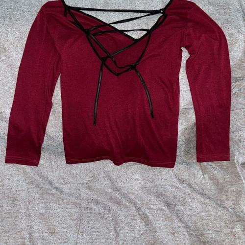 Red blouse like new, one size, casual and comfortable
