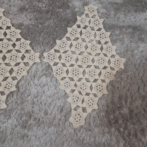 Handmade set of 3 placemats like new, ecru-beige