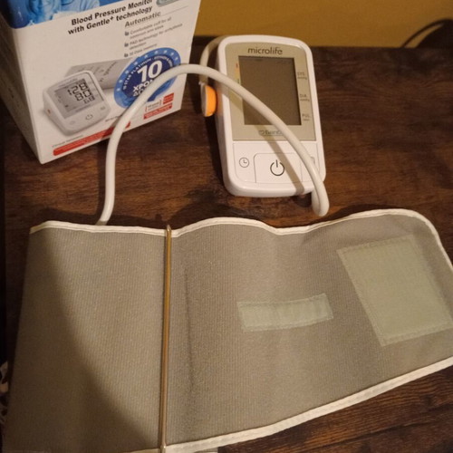 Microlife BP A2 Basic automatic blood pressure monitor new full set