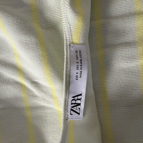 Zara crop top with smile back opening and long sleeves
