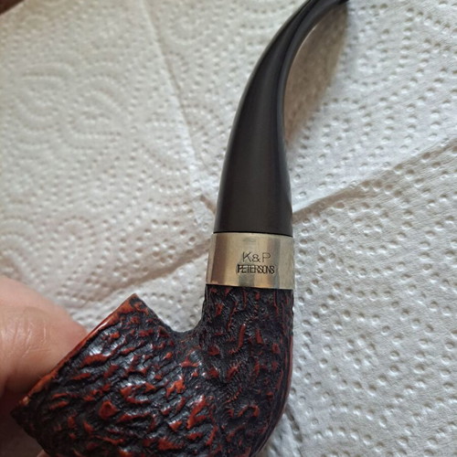K&P Petersons pipe new with red/black rustic finish