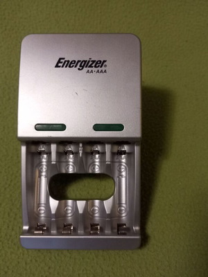 Φορτιστής μπαταριών AA-AAA Energizer μεταχειρισμένος