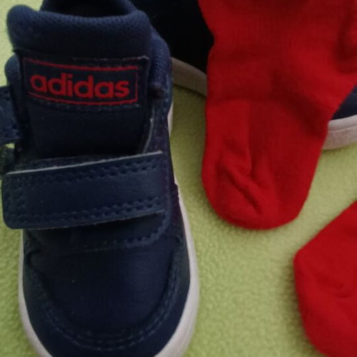 Adidas baby shoes no 19 and Tommy Hilfiger socks set like new