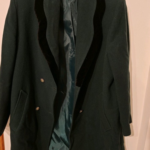 Women's coat like new, dark green, size 52