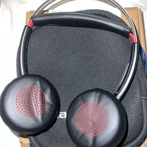 Poly Voyager Focus UC like new