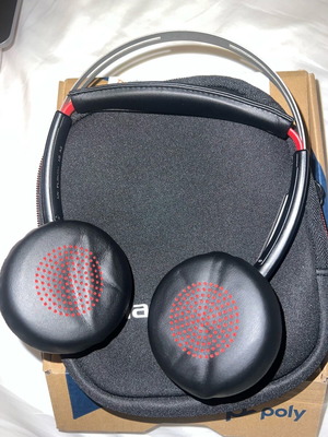 Poly Voyager Focus UC like new