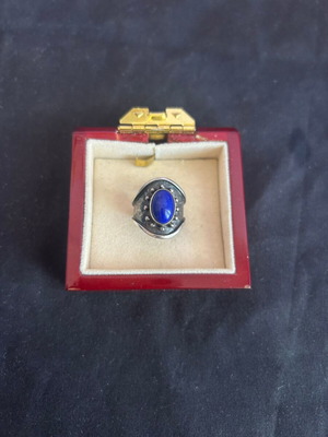 Silver 925 vintage ring with blue stone like new