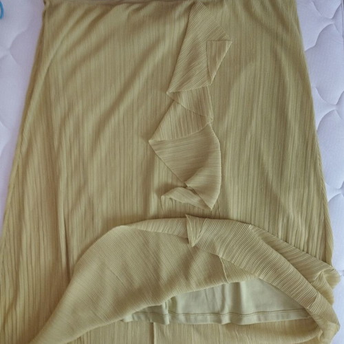 Mango midi pleated skirt like new, yellow-green, size Large