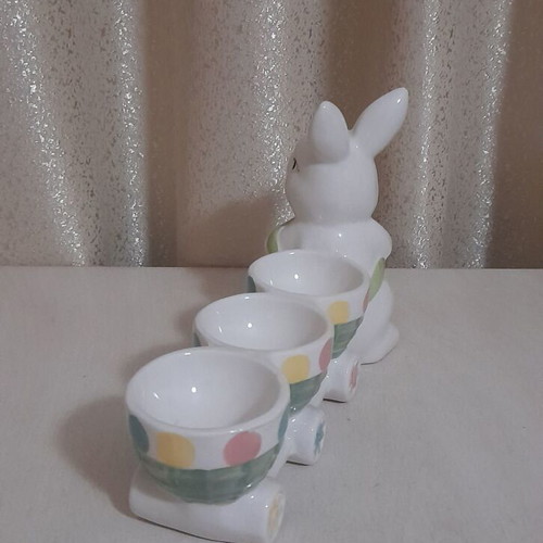 Easter Ceramic Egg Holder Bunny with 3 Slots New