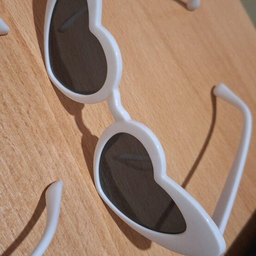 Heart-shaped sunglasses new, black and white, set of 2