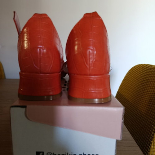Bozikis coral croco pointed toe shoes size 38 new