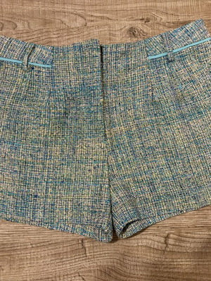 See U Soon bouclé shorts size 40 like new, multicolor