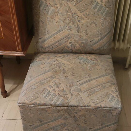 Living room set like new with sofa, 4 armchairs and 3 tables