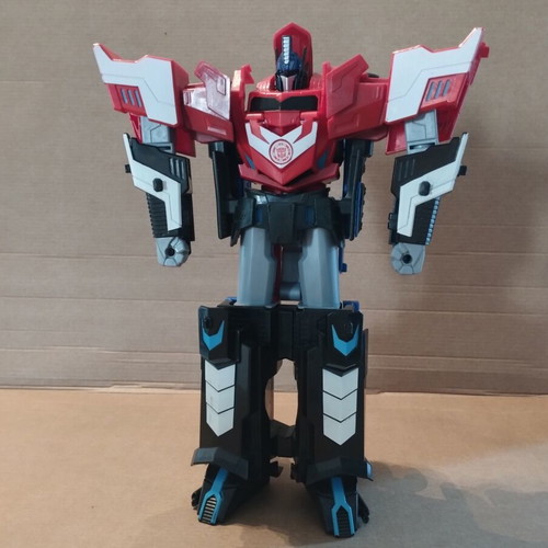 Optimus Prime Transformers Hasbro Robot 28 cm like new
