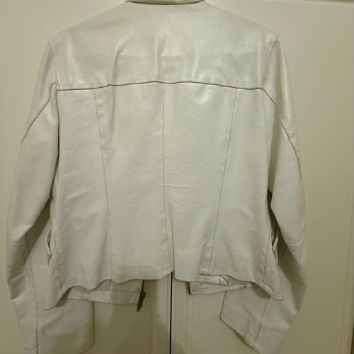 White leather jacket List Small like new