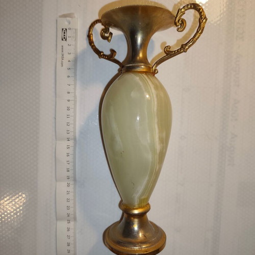 Vase of natural onyx with bronze handles, 25cm, elegant collectible