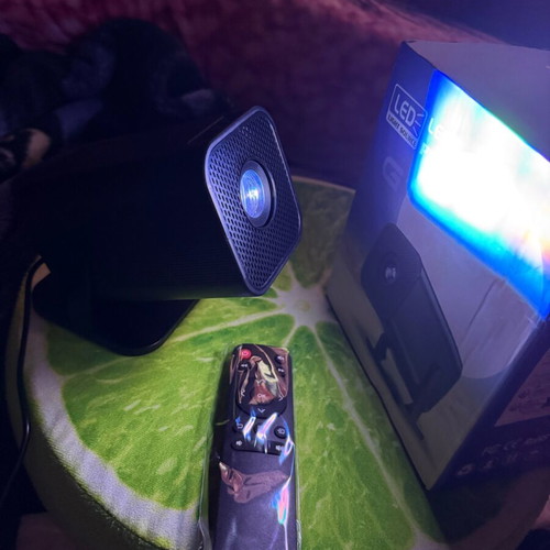 GTEQY mini projector new for home cinema anywhere