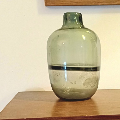 Glass decorative vase Butlers like new, green/fumé with two-tone effect