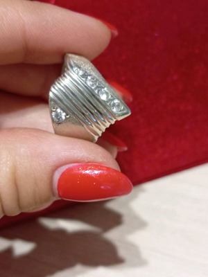 Silver 925 ring with zirconia new, unworn
