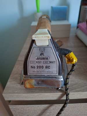 Beurer vintage electric iron used with wear on plate and cord