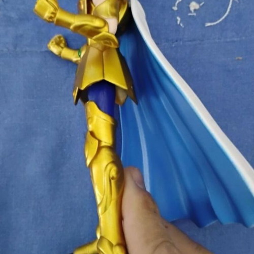 Saint Seiya Saint Senya Leo Gold Saint figure with blue cape
