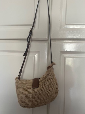 Τσάντα Zara raffia σαν καινούργια