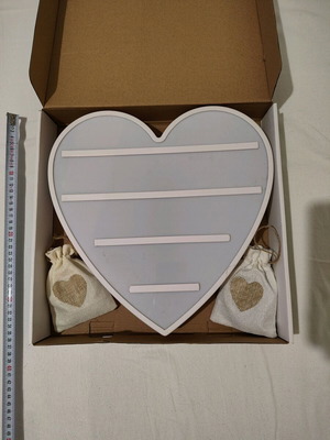 Heart wall decor used, functional without batteries
