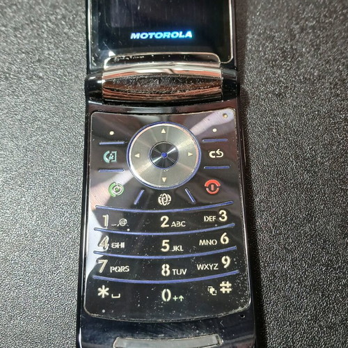 Motorola Razr V9 μεταχειρισμένο, πλήρως λειτουργικό, χρειάζεται μπαταρία
