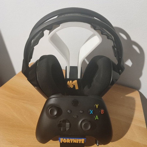 Headset and controller stand new for PS4/PS5/XBOX Fortnite