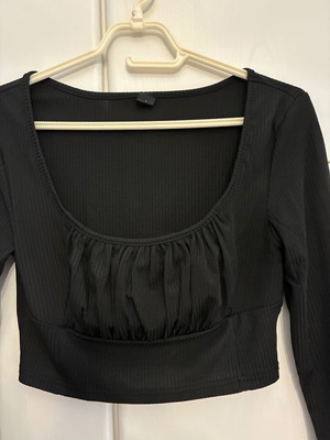 Crop top black new, size M