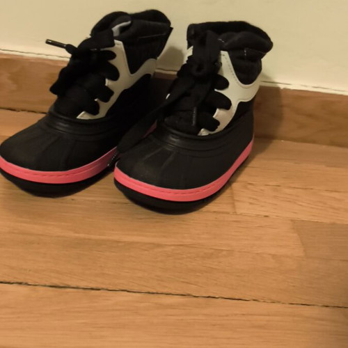 Children's snow boots size 22 like new, waterproof Alu protect